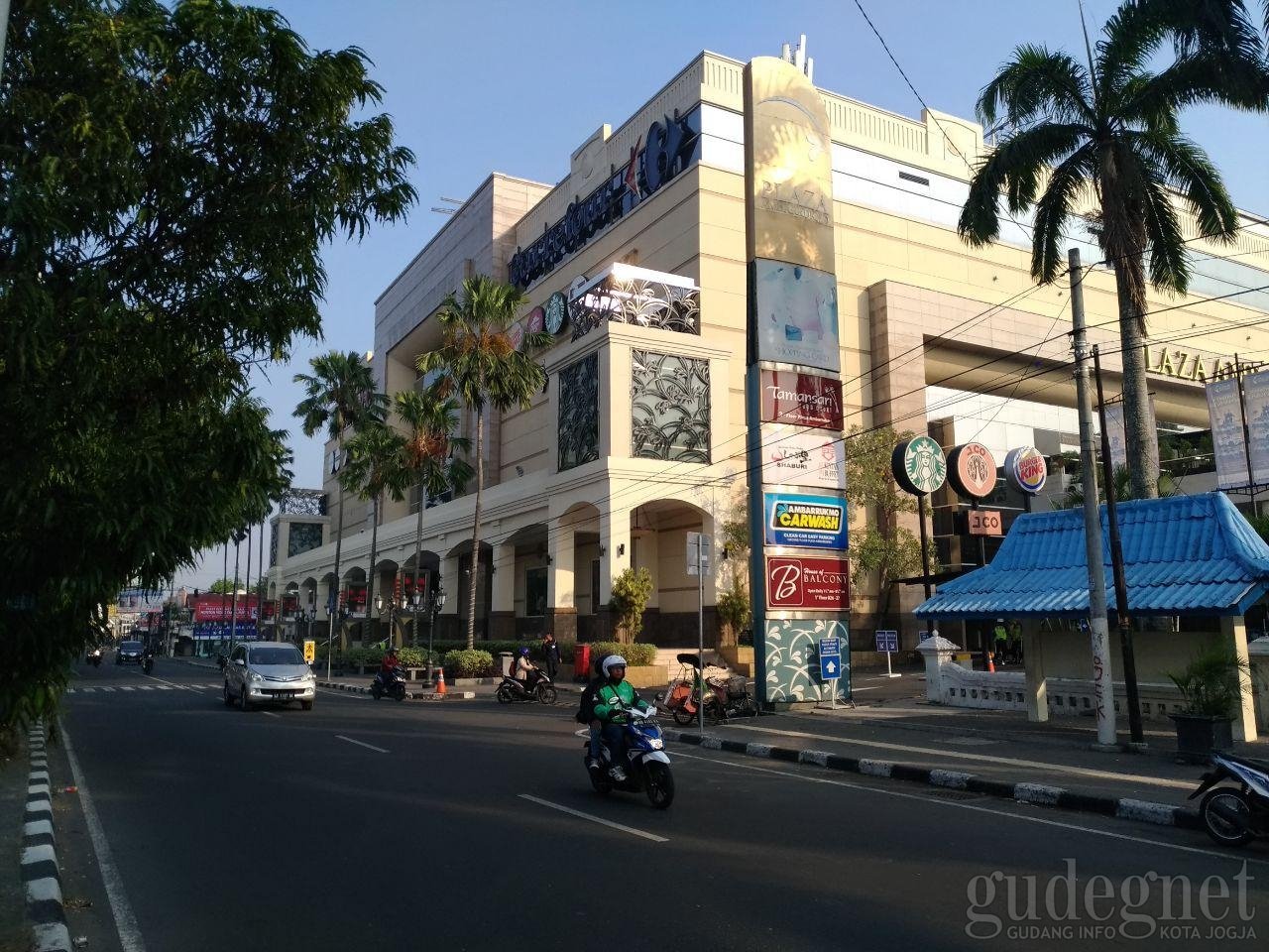 Jogja dekat ambarukmo murah plaza belanja