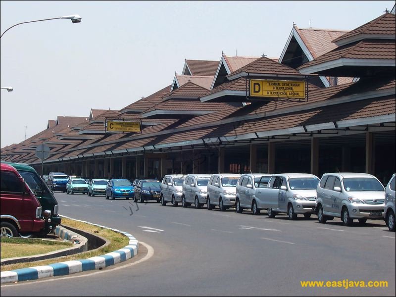 Juanda bandara surabaya terminal mulai pindah pura angkasa